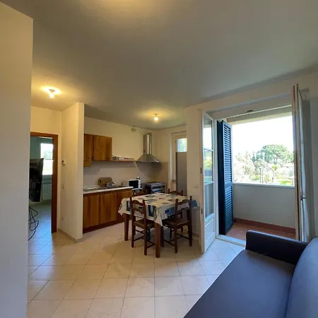 La Fortezza Finestra Apartment