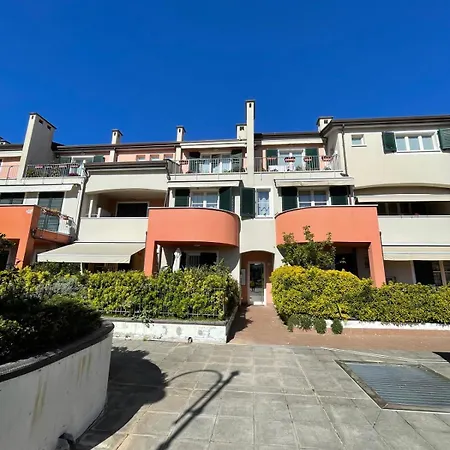 Apartment La Fortezza Finestra Sarzana